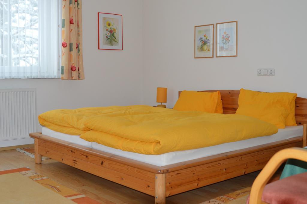 Haus Margit Apartment Schlierbach ภายนอก รูปภาพ