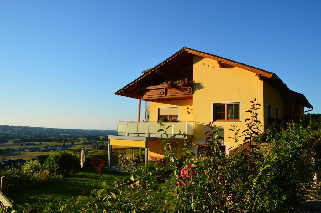 Haus Margit Apartment Schlierbach ภายนอก รูปภาพ